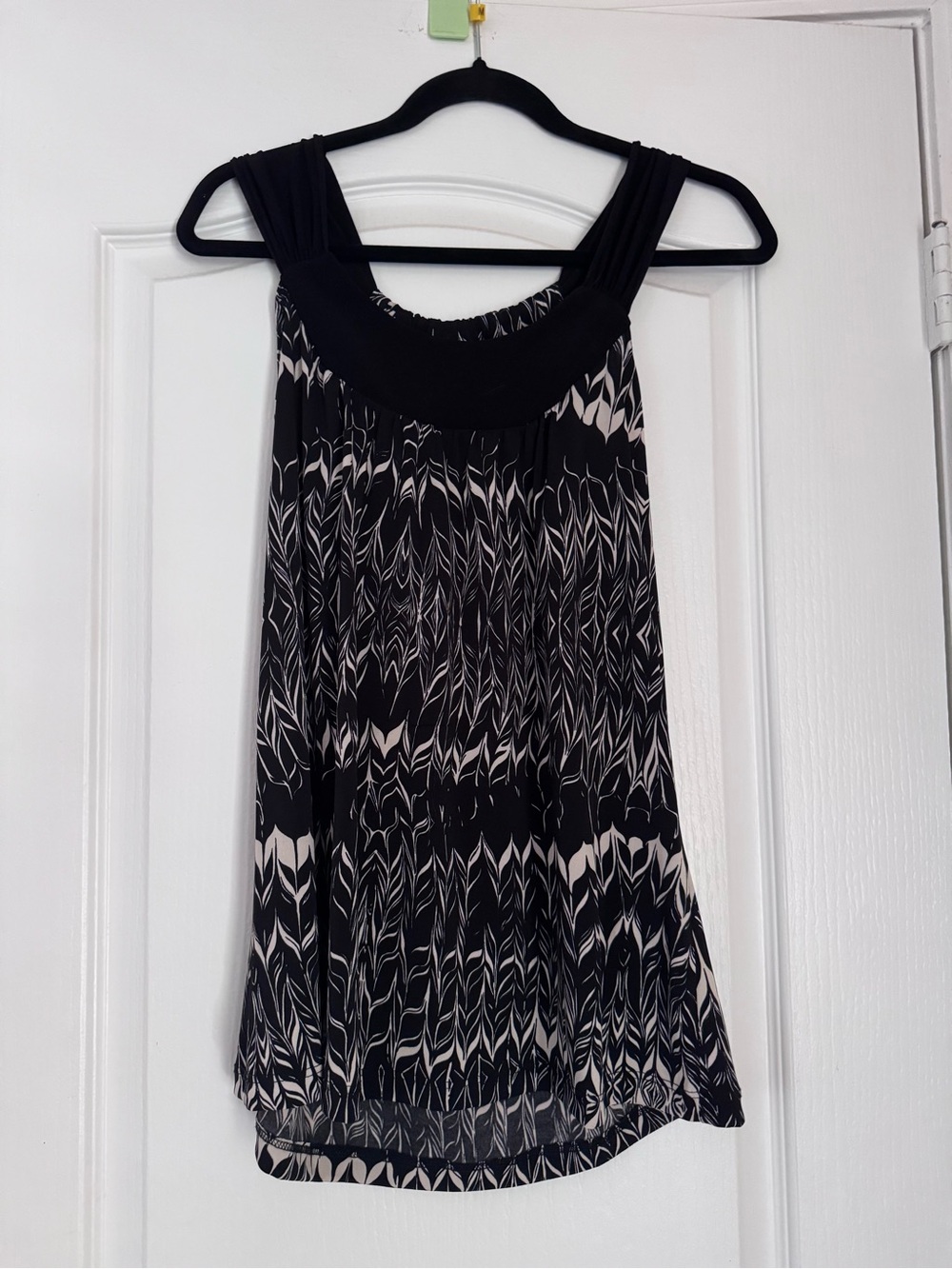 Perseption Black & Cream Printed Tank Top size XL